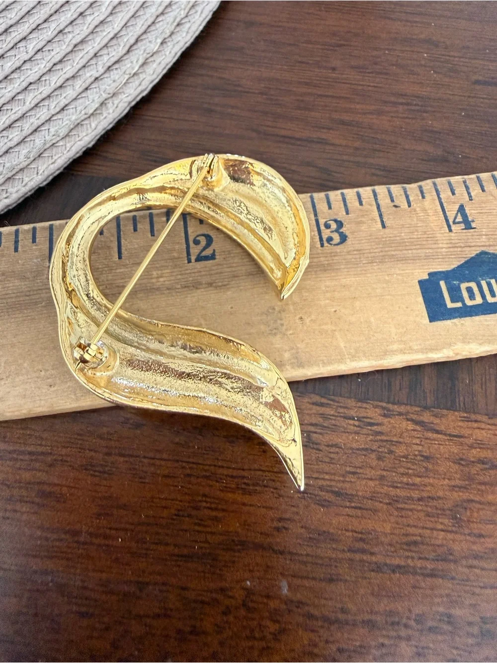 Vintage Gold Tone Brooch